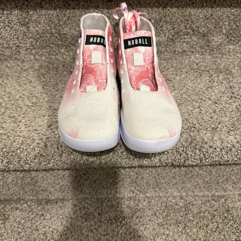 NOBULL Womens Pink and Cream Sneakers